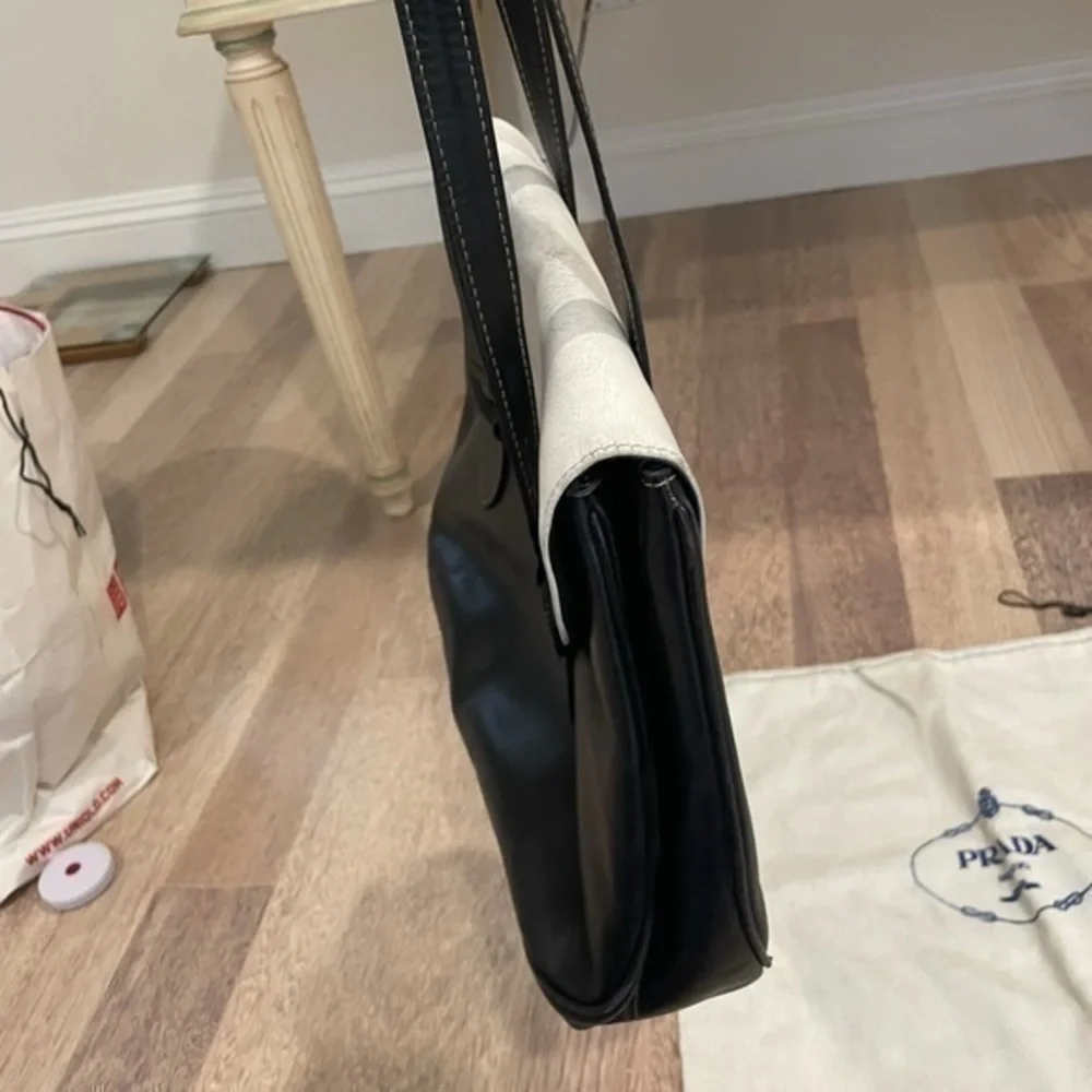 PRADA LEATHER BAG BLACK AND WHITE - Picture 16 of 16